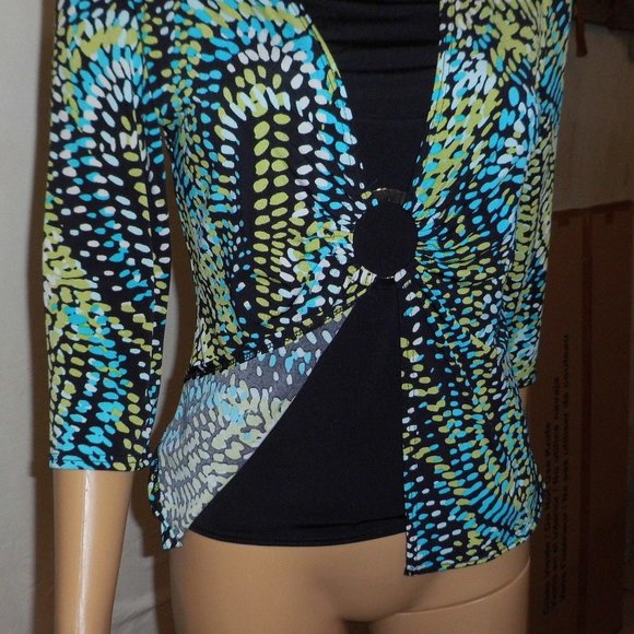 Women's Blouse - Picture 3 of 4